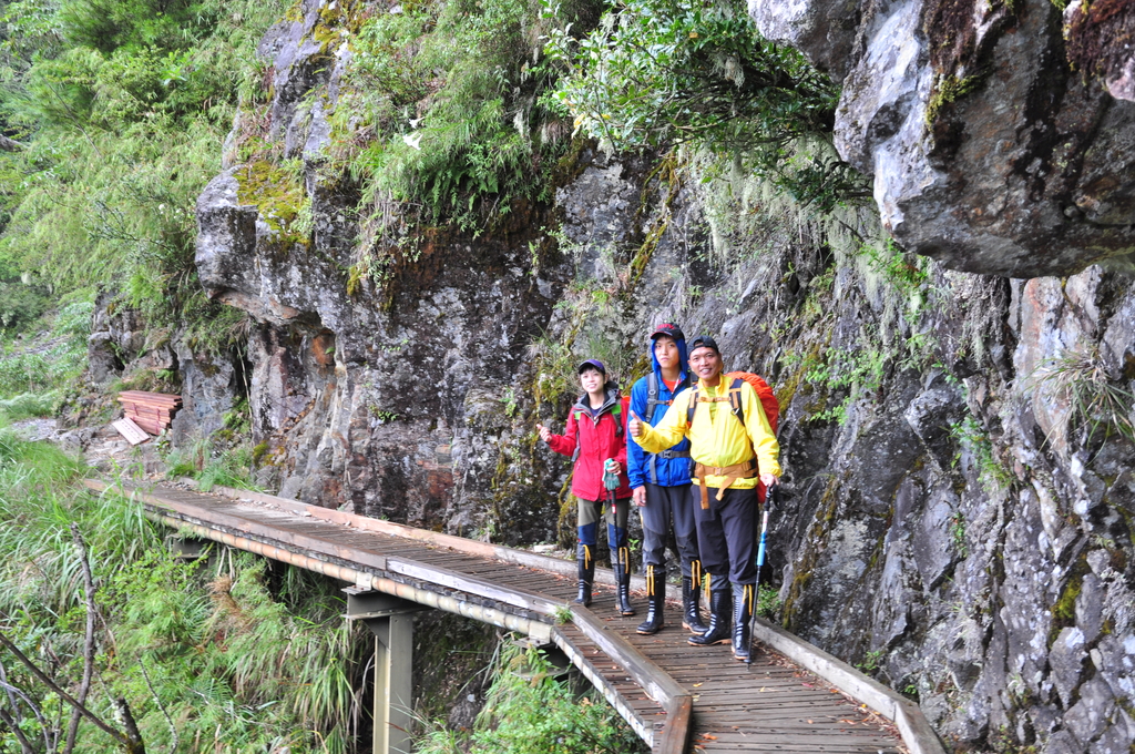 DSC_8392.JPG - 201609玉山主東峰